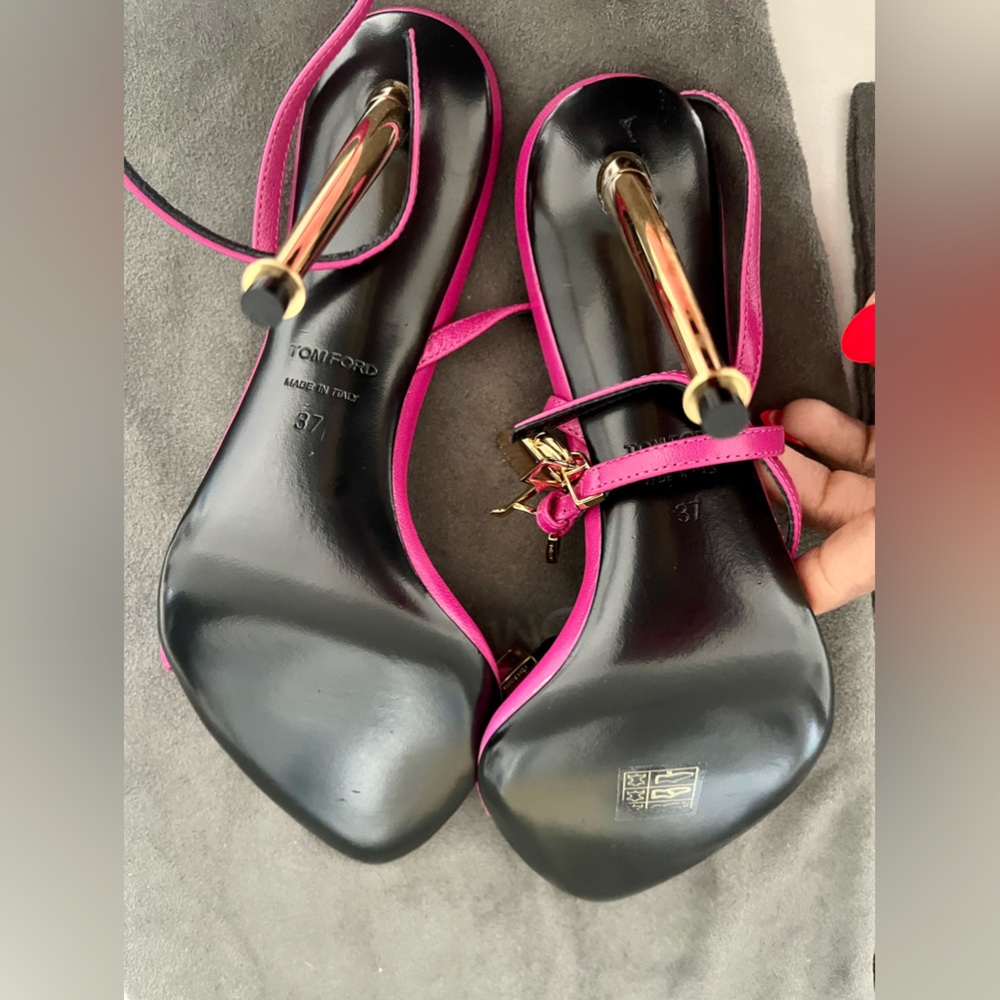 Authentic Tom Ford Shiny Leather Padlock Pointy Sandal (Perry Pink) - Picture 2 of 13